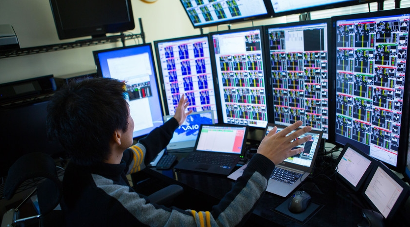 Takashi Kotegawa at trading desk