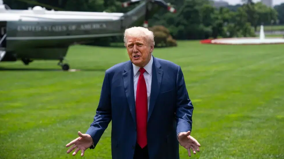 Trump speaking White House lawn