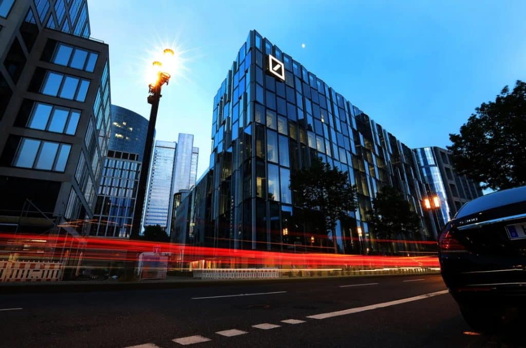 Deutsche Bank hq with traffic on street