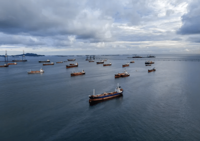 Vessels in the Strait of Hormuz