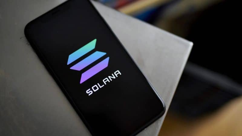 Solana ETF investment trends Altcoin fund flows Solana wallet volume Crypto market liquidations Spot Solana ETF