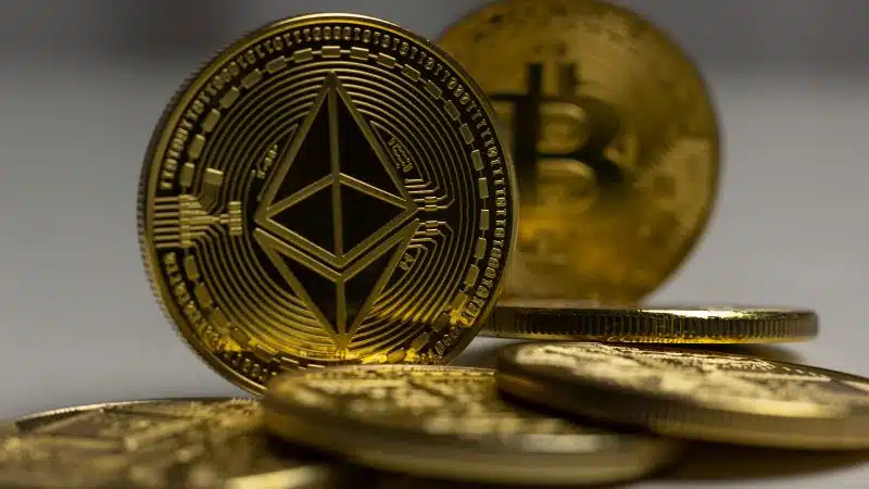 Image of Bitcoin and Ethereum whales accumulating as XRP whales increase holdings amid Bitcoin accumulation and the CLARITY Act debate.