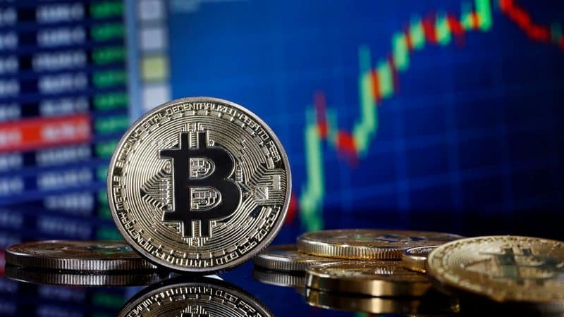 spot bitcoin etf inflows ethereum etf inflow solana payment channels crypto short liquidation bitcoin options expiration